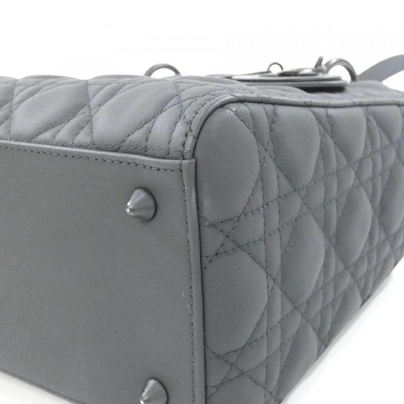 Túi Christian Dior Lady Dior Medium M0565SLOI - Hàng hiệu Authentic 765024