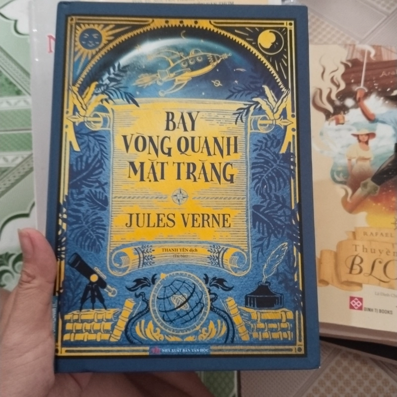 Bây vòng quanh mặt trăng  552211