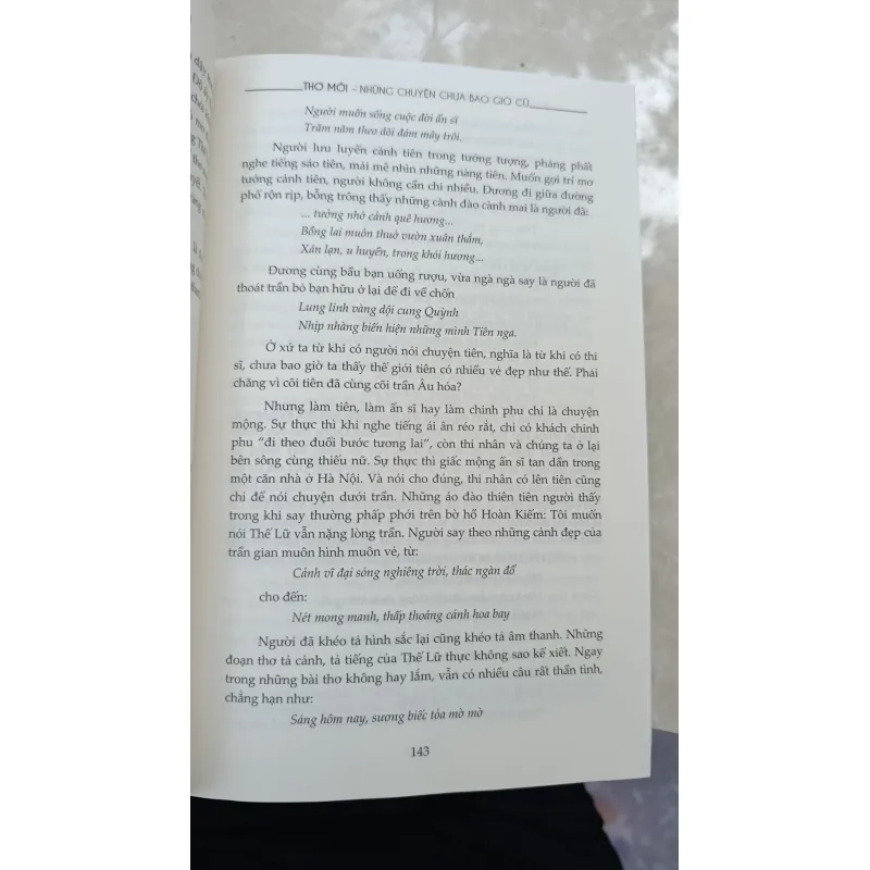 THƠ MỚI NHỮNG CHUYỆN CHƯA BAO GIỜ CŨ - PGS.TS NGUYỄN HỮU SƠN 730686