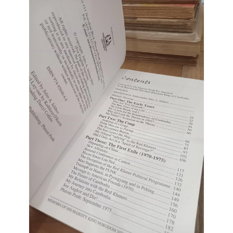 Shadow over Angkor - Julio A. Jeldres 993390