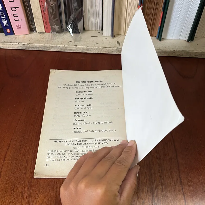 Tựa sách: Truyện Kể Về Phong Tục Truyền Thống Văn Hoá Các Dân Tộc Việt Nam (Tập 1) - 2006 595962