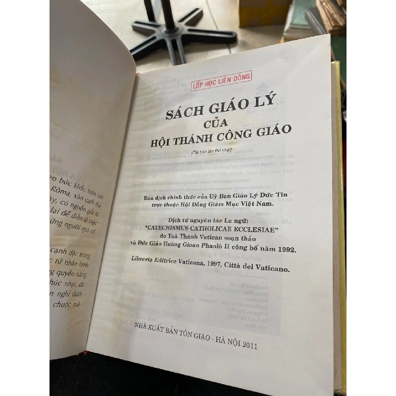 Sách giáo lya của Hội Thánh Công Giáo 1013363