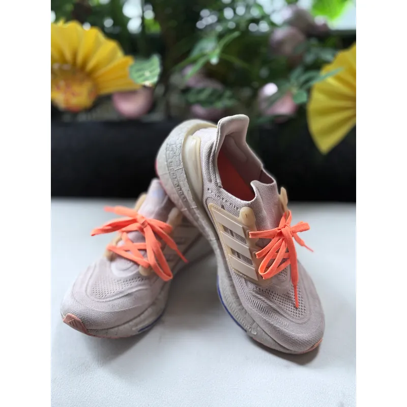 Giày chạy bộ Addidas ultraboost 1021705