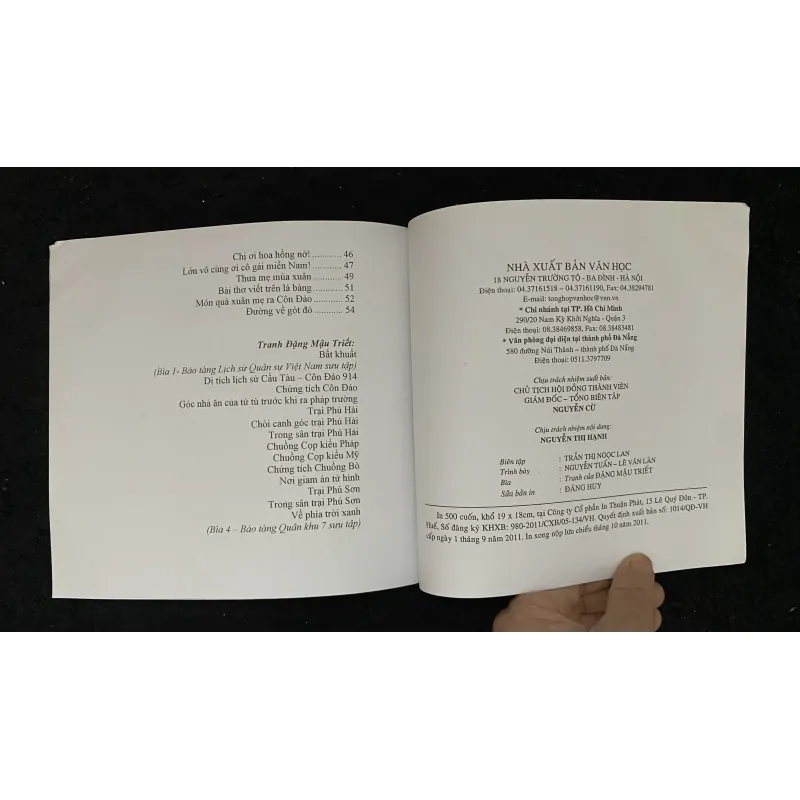 Côn Đảo - Thơ và Ký hoạ  (Võ Quê và họa sĩ Đặng Mậu Triết) có chữ ký  1024296