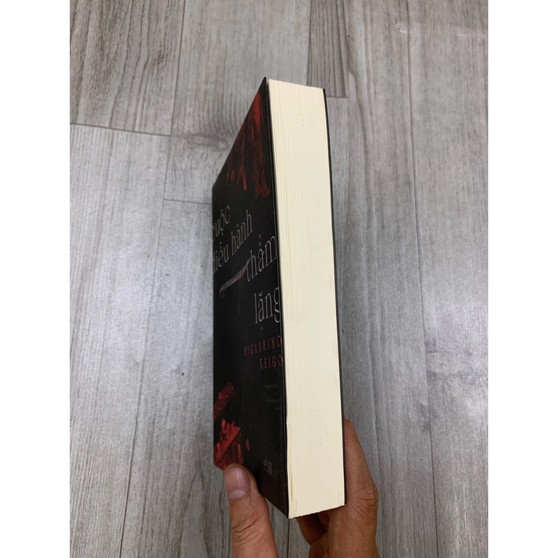 Cuộc diễu hành thầm lặng - Higashino Keigo. 1a3 525887