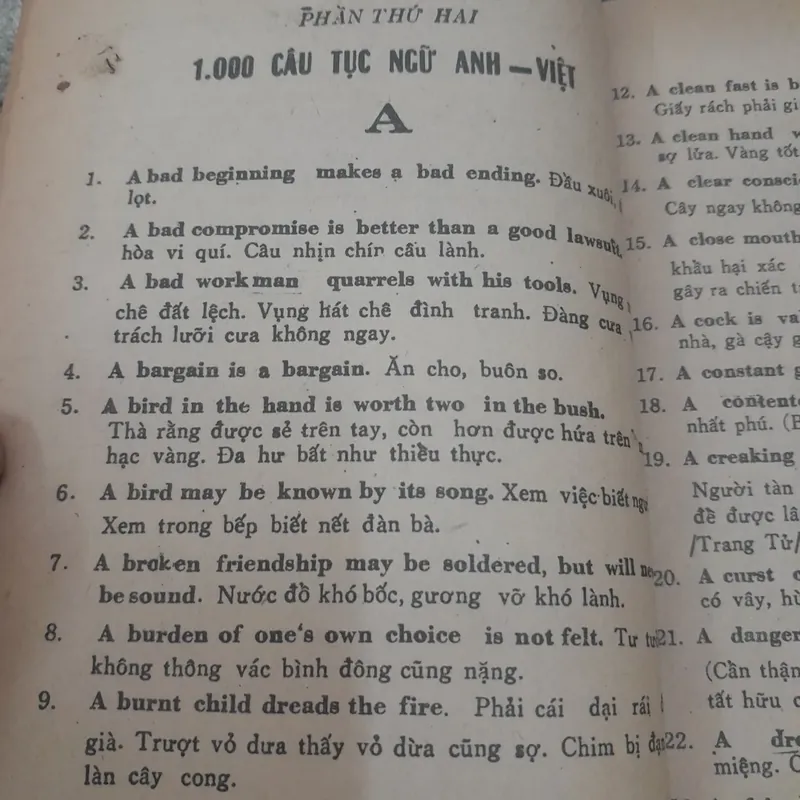 1000 câu tục ngữ Anh Việt thông dụng. T giả Lê Đình Bích. ĐH Cần Thơ 1986 732653
