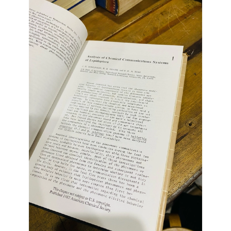 INSECT PHEROMONE TECHNOLOGY: CHEMISTRY AND APPLICATIONS - BARBARA A. LEONHARDT AND MORTON BEROZA 319115