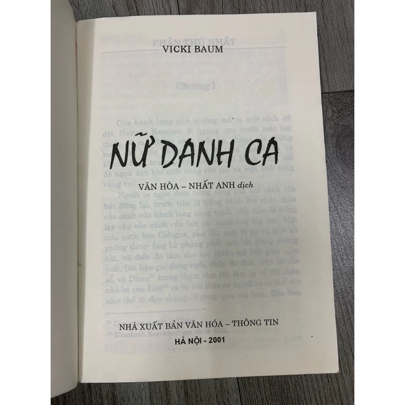 Nữ danh ca - Vicki Baum. 1b4 518953