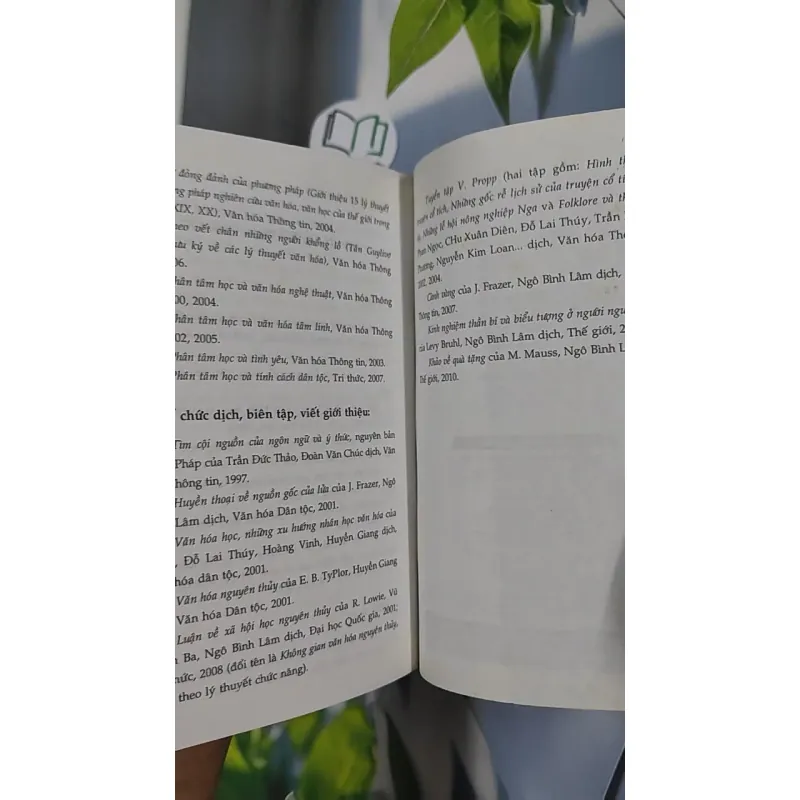 [MIỄN PHÍ BỌC SÁCH] Phê Bình Văn Học, Con Vật Lưỡng Thể Ấy - Đỗ Lai Thúy 798448