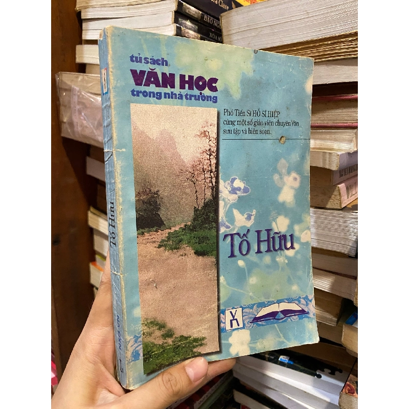 Phê Bình Bình Luận Văn Học 122341