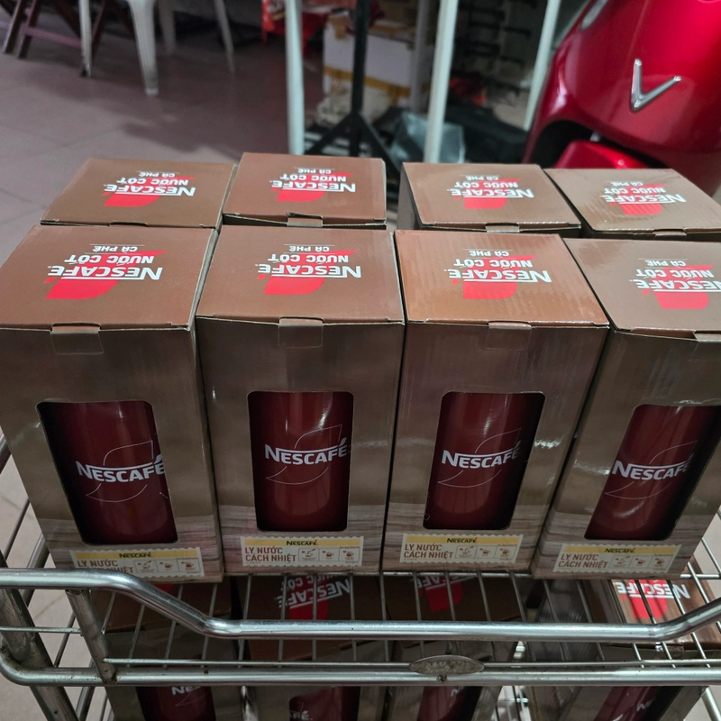 Ly giữ nhiệt của Nestle (hàng khuyến mãi) 552023