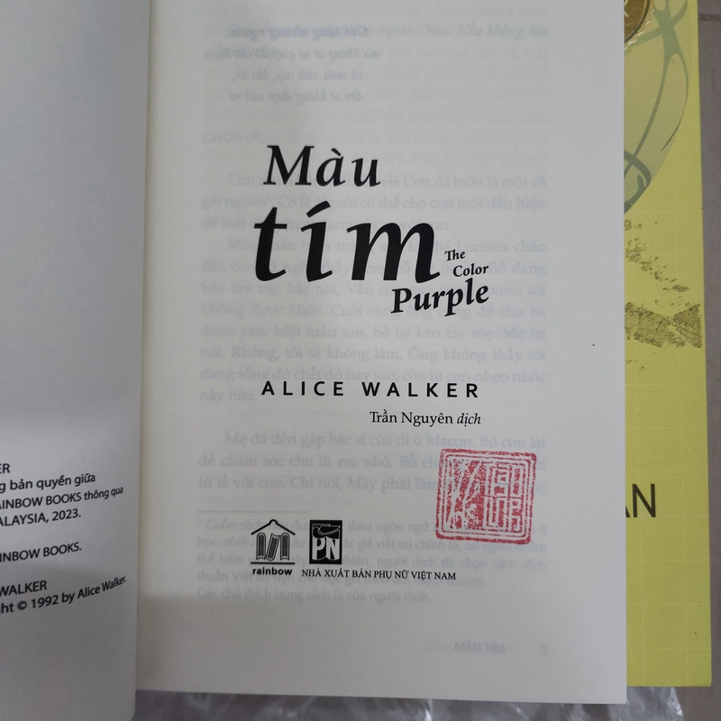 Sách Màu tím The color purple của Alice Walker mới 99% 499683