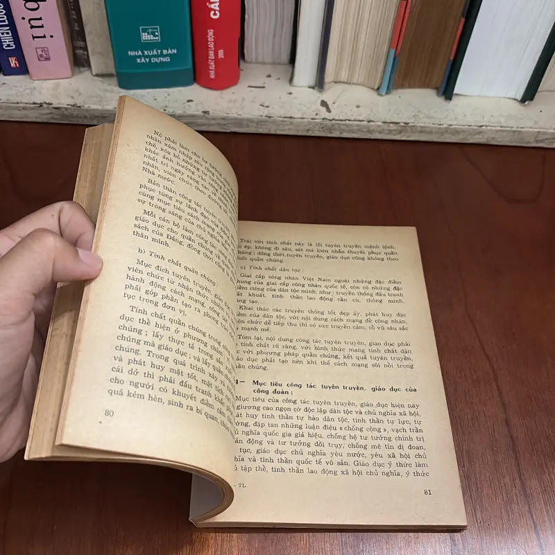 Sách Xưa: Tài Liệu Huấn Luyện Cán Bộ Công Đoàn Cơ Sở - Trường Công Đoàn Trung Ương - 1977 640696