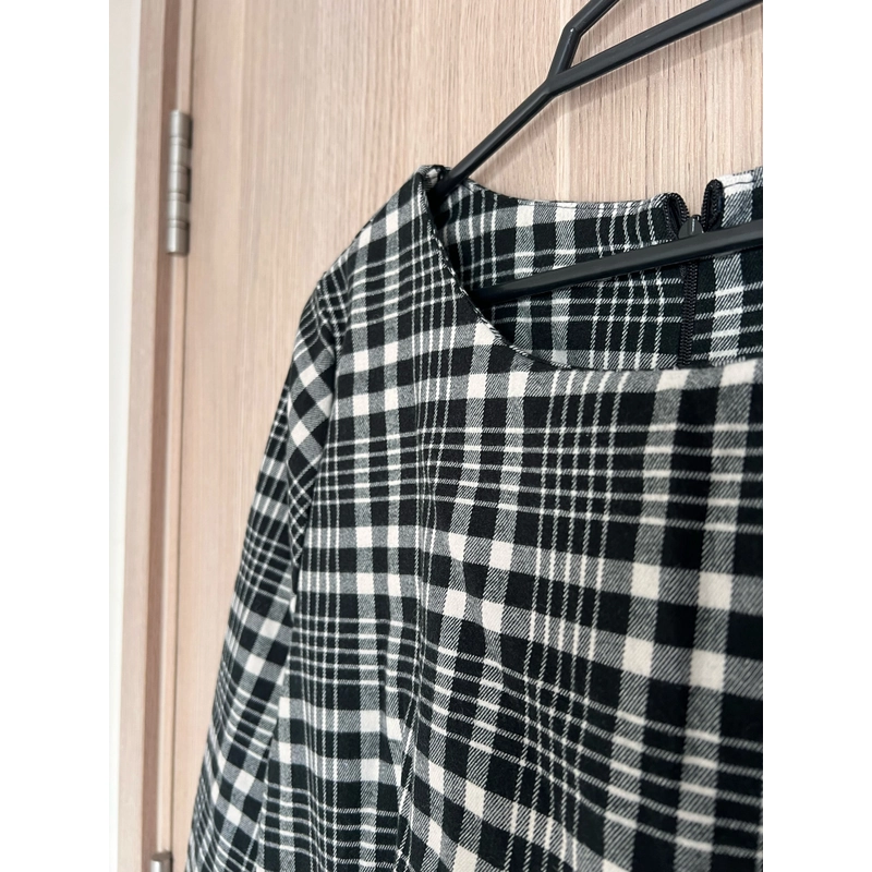 Váy kẻ caro mùa thu  495880