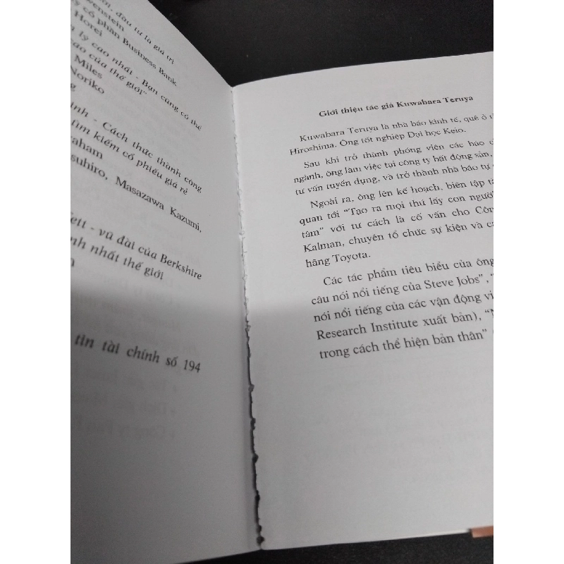 Một phút với Warren Buffett mới 80% bẩn nhẹ tróc trang cuối 2018 HCM1209 Kuwabara Teruya KỸ NĂNG 916855