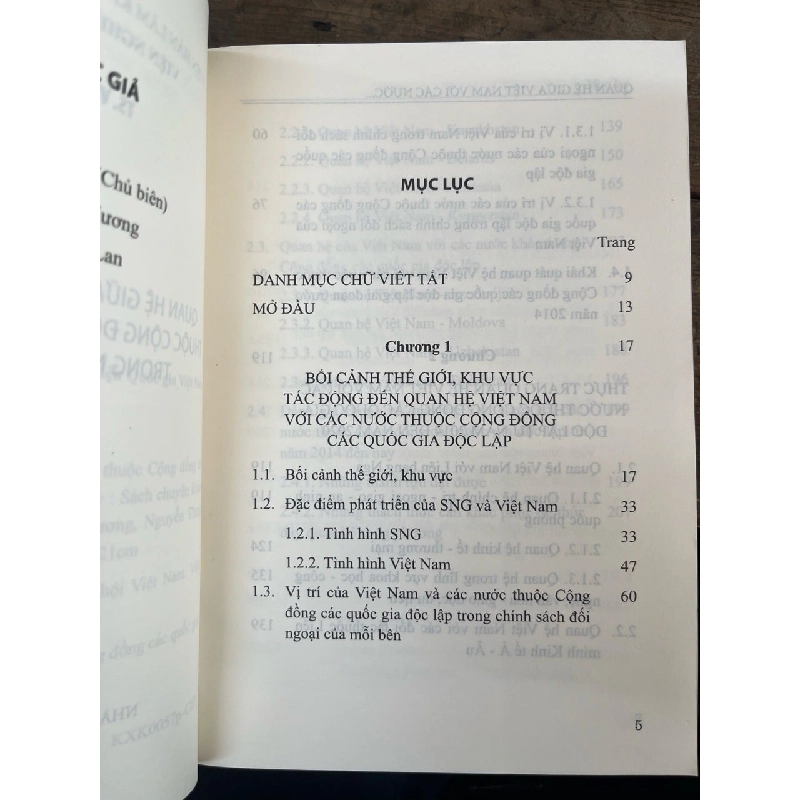 QUAN HỆ GIỮA VIỆT NAM VỚI CÁC NƯỚC THUỘC CỘNG ĐỒNG CÁC QUỐC GIA ĐỘC LẬP TRONG NHỮNG NĂM GẦN ĐÂY - VŨ THUỴ TRANG CHỦ BIÊN 324694