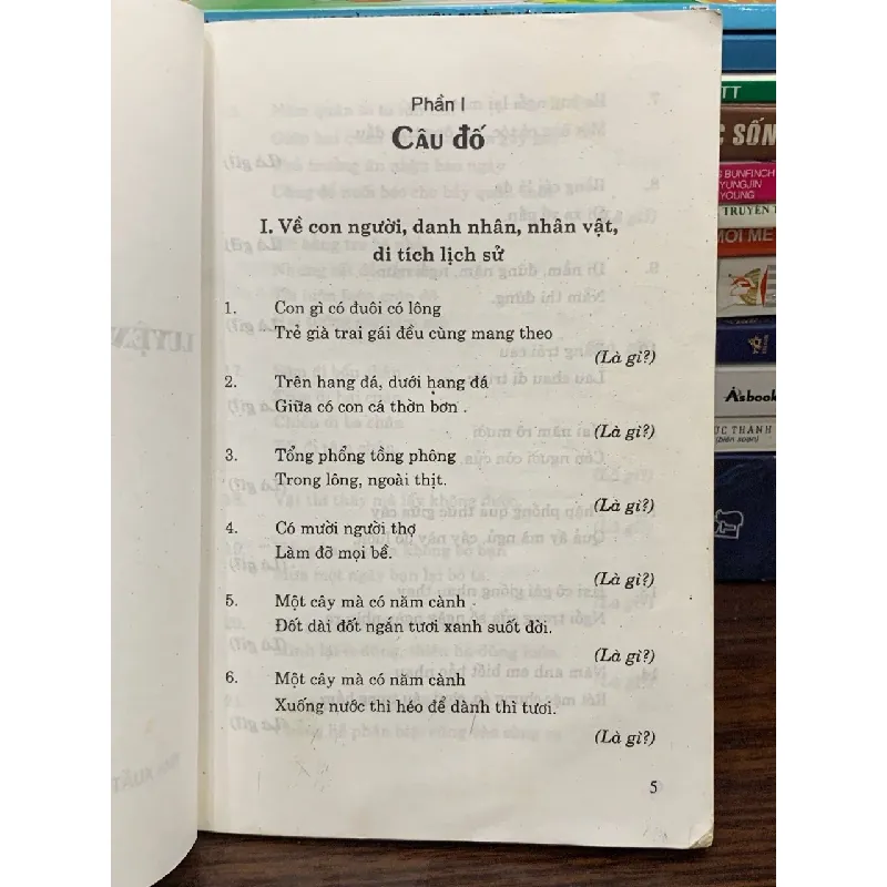 555 câu đố luyện trí thông minh- Tiến Đức 598619