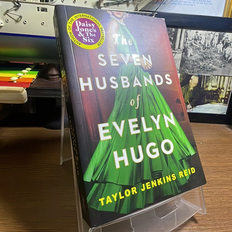 The seven husband of Evelyn Hugo Taylor Jenkins Reid 450378