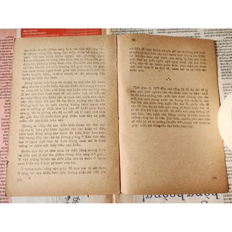 Sân khấu & tiểu luận - tác giả: Đình Quang 716328