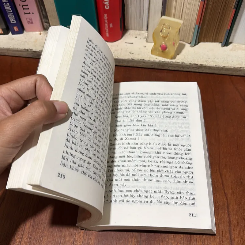 I Văn Học Nước Ngoài: GIAMILIA _ Chuyện Núi Đồi Và Thảo Nguyên - TSINGHIZ AITƠMATỐP - 2001 781598