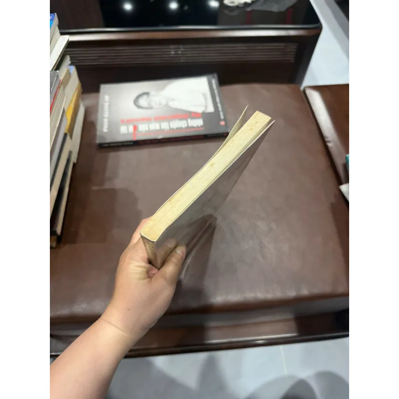 ĐÊM TRƯỚC ĐỔI MỚI (TỦ SÁCH TUỔI TRẺ)- K5 1031086