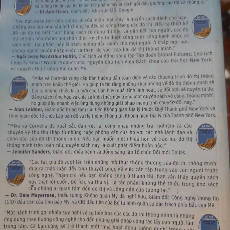 Mike Barlow và Cornelia Lévy-Bencheton - ĐÔ THỊ THÔNG MINH, TƯƠNG LAI XÁN LẠN 776825