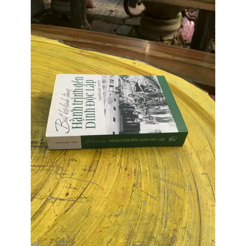 BÚT KÝ LÍNH TĂNG HÀNH TRÌNH ĐẾN DINH ĐỘC LẬP 745806