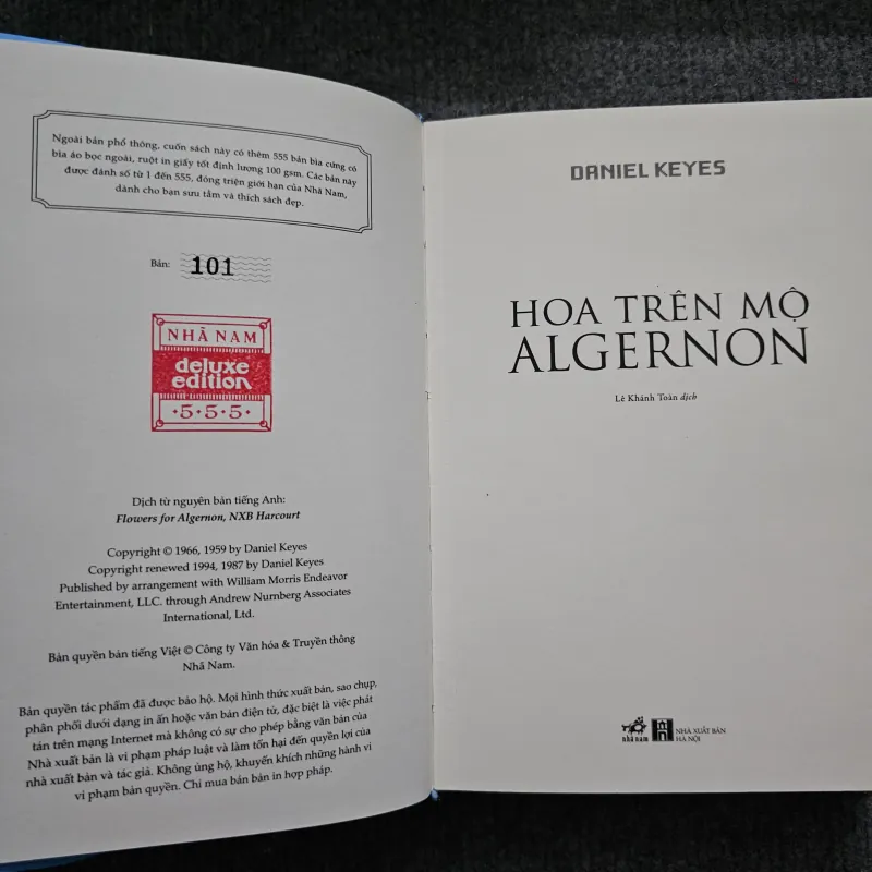 Hoa trên mộ Algernon - Keyes 748984
