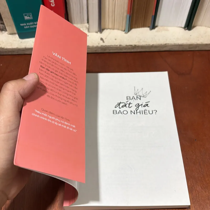 II Combo: Bạn Đắt Giá Bao Nhiêu & Khí Chất Bao Nhiêu Hạnh Phúc Bấy Nhiêu - Vãn Tình - 2018 751619