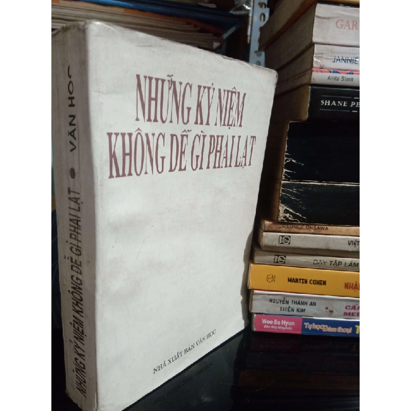 Những kỉ niệm không dễ gì phai lạt Sách văn học KSX1004 1007859