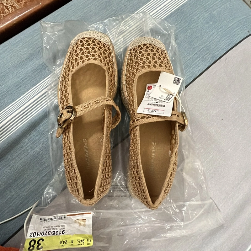 Giày Stradivarius , đế cói cao 4cm , size 38 , màu beige   277369