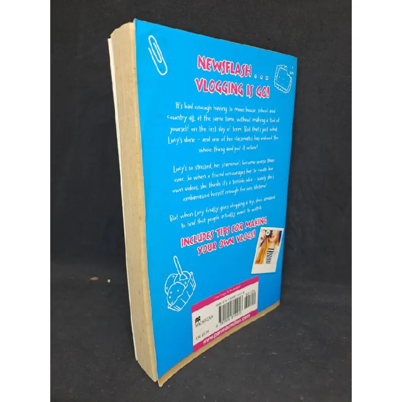 [Phiên Chợ Sách Cũ] Girl Can Vlog Lucy Locket - Emma Moss 2303 415358