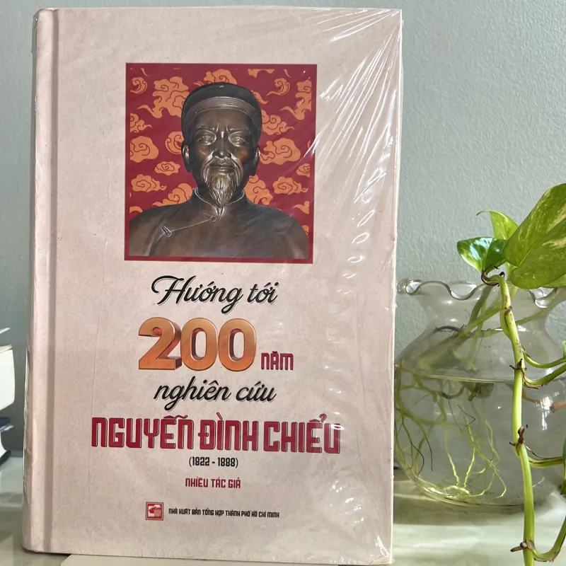 Hướng tới 200 năm nghiên cứu Nguyễn Đình Chiểu 751814