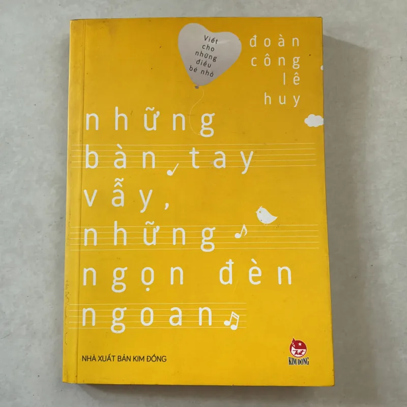 Những bàn tay vẫy, những ngọn đèn ngoan - đoàn công lê huy 760450