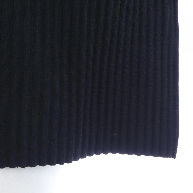 me ISSEY MIYAKE MI52KK371 Top - Hàng hiệu Authentic 812445