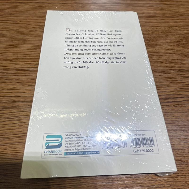 Dưới mái hiên đêm, những khách lạ Hiền Trang truyện ngắn 386279