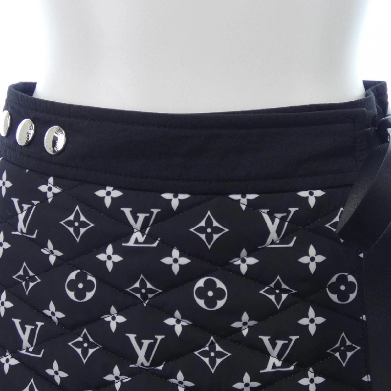 Váy LOUIS VUITTON FKSK11YGP 649233