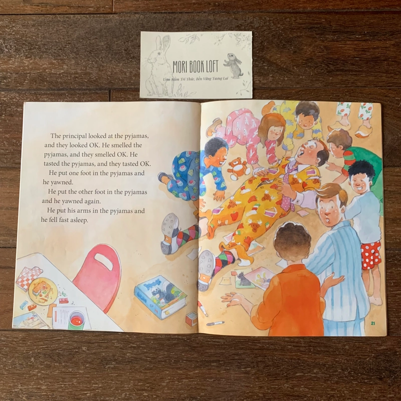 Sách ngoại văn Pyjama Day!, Used 492654