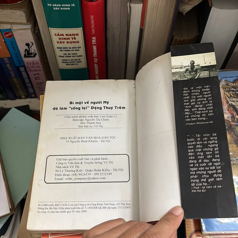 II Bí Mật Cuộc Đời Người Mỹ Làm “Sống Lại” Đặng Thuỳ Trâm - FREDERIC WHITEHURST - 2005 675182