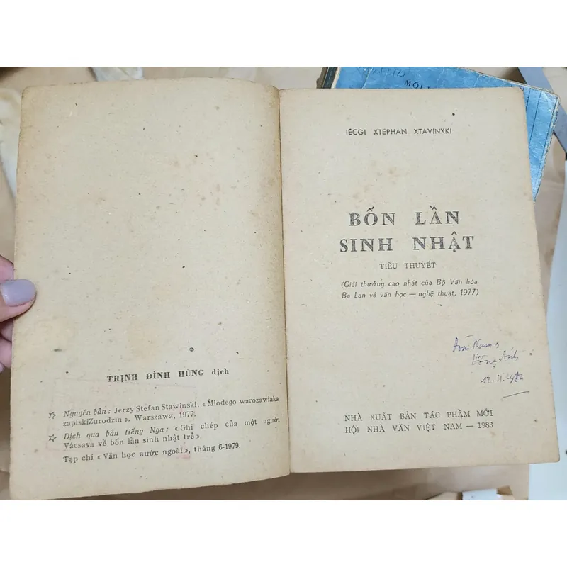 Tiểu thuyết BỐN LẦN SINH NHẬT

Giải thưởng cao nhất của Bộ VH Ba Lan về VH nghệ thuật 1977 713110