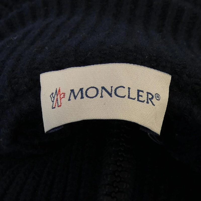 Moncler MONCLER F20939B51800 Áo khoác lông 628156