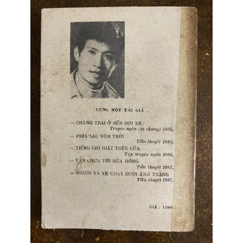 Người và xe chạy dưới ánh trăng- Hồ Anh Thái 1025538