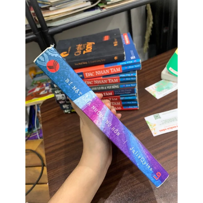 Bí mật của những nụ hôn- Julia Quinn 694580