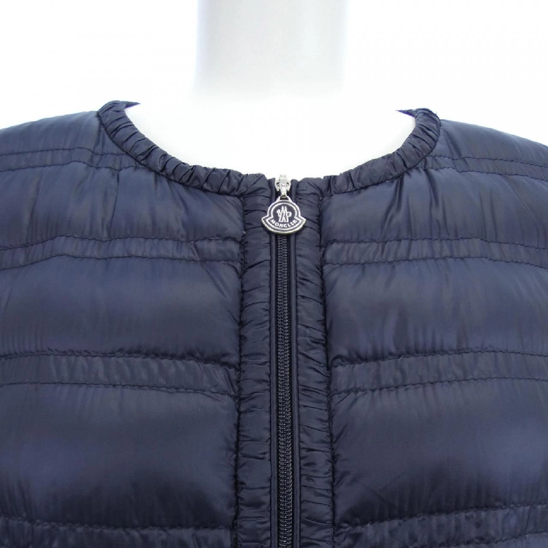 Áo khoác lông vũ MONCLER 637165