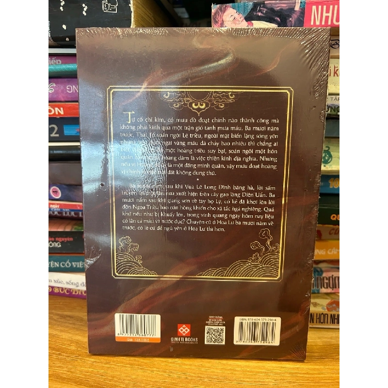 Dưới cánh đại bàng -Hoàng Yến 786294