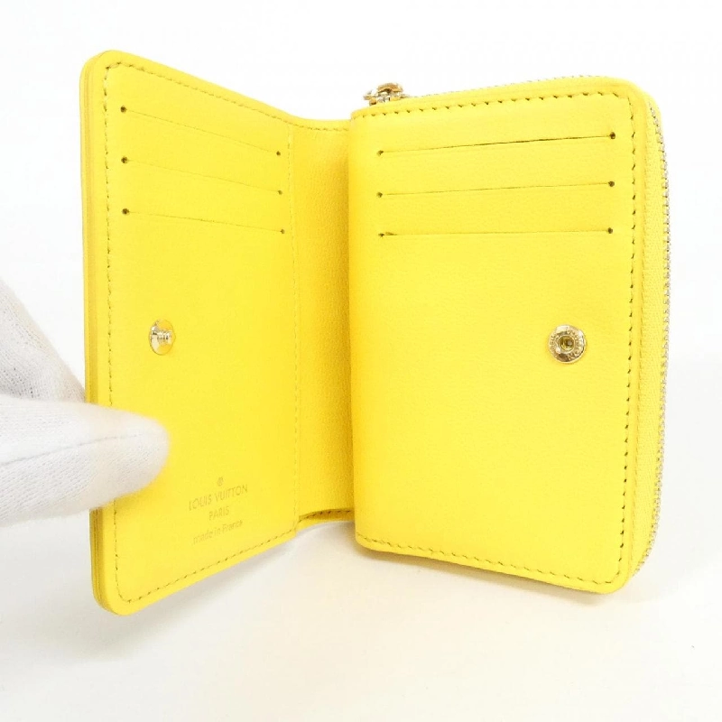 Ví Louis Vuitton Kusasan (Ngày Siêu May Mắn) Portefeuille Rouge M13792 619452