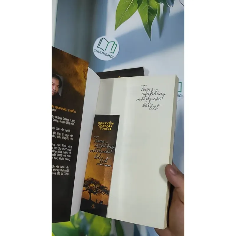 [SEAL] Trong Căn Phòng Một Người Bại Liệt - Nguyễn Quang Thiều 798863