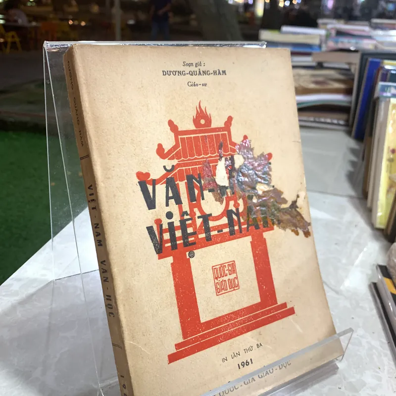 VIỆT NAM VĂN HỌC - DƯƠNG QUẢNG HÀM 561663