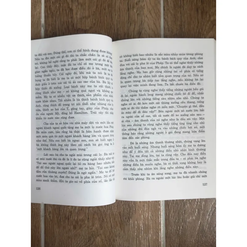 Combo Sách Amy Tan - Phu Nhân Táo Quân/Những Linh Cảm Bí Ẩn 737986