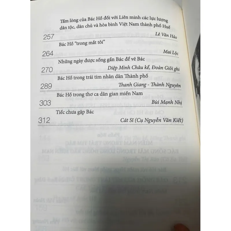 SÁCH BÁC HỒ VỚI MIỀN NAM, MIỀN NAM VỚI BÁC HỒ 702428